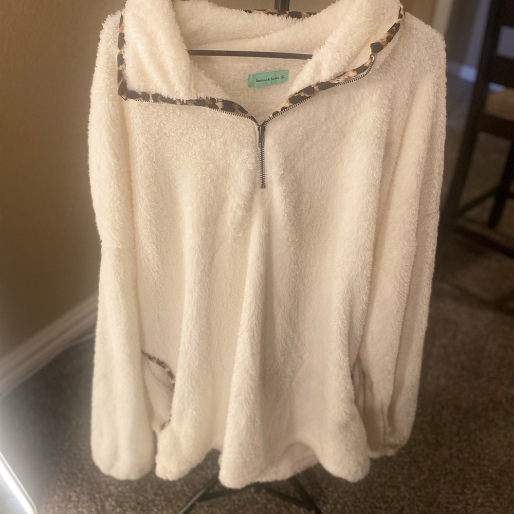 Elegant White Fleece Sweater with Leopard Accents